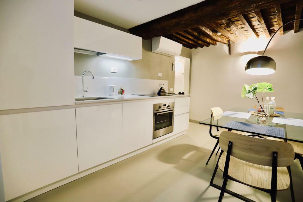 San Lorenzo Small Apartment Генуя Экстерьер фото